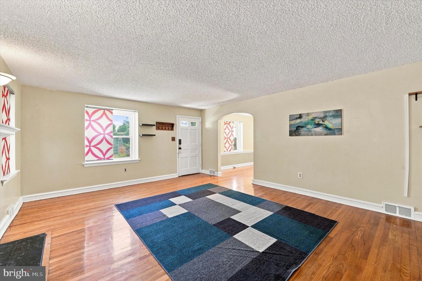 416 Broadview Rd Property Photo 5