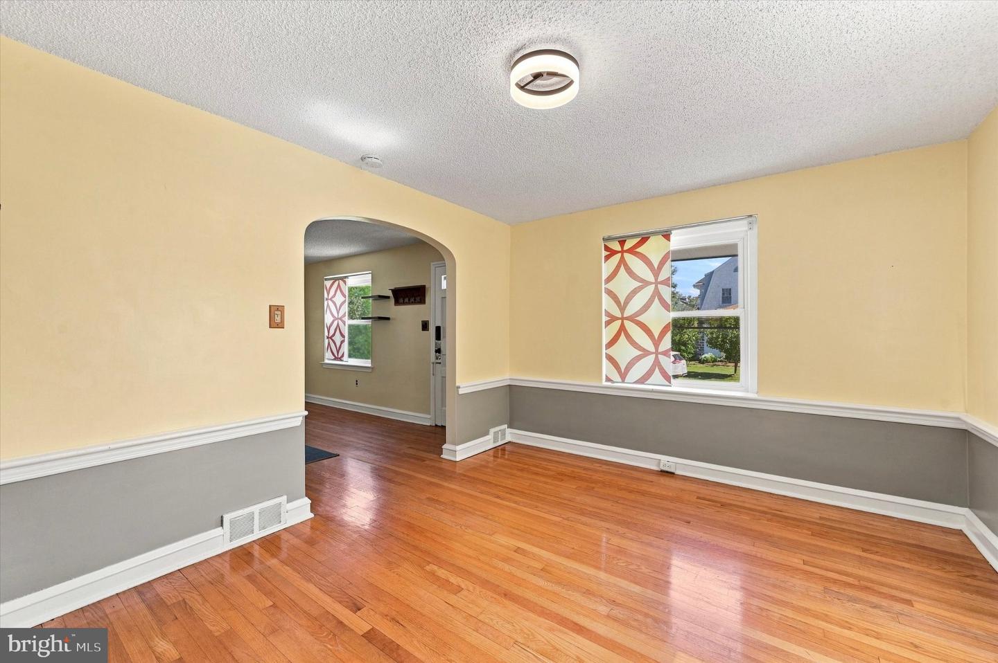 416 Broadview Rd Property Photo 11