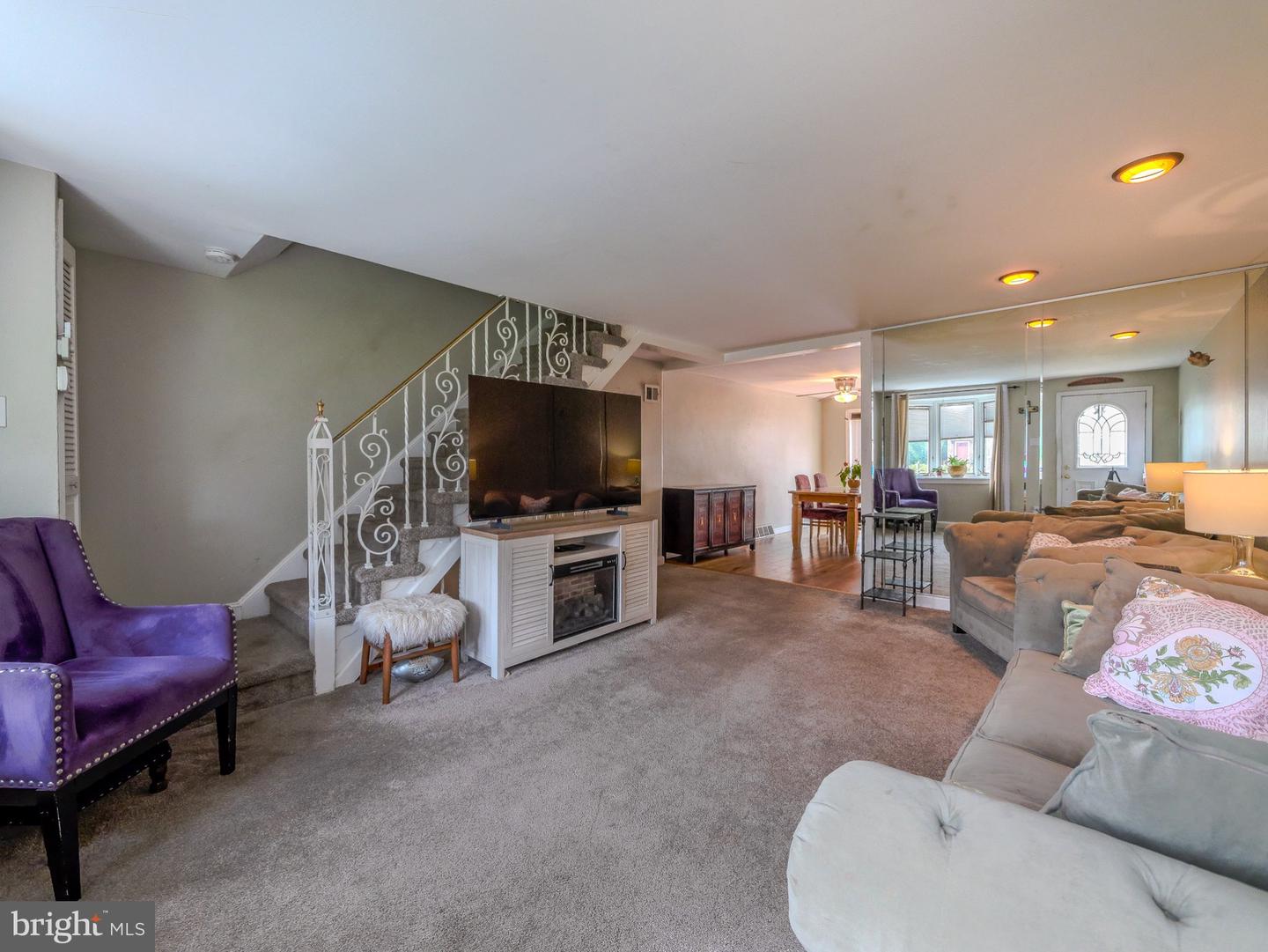 5360 Delmar Rd Property Photo 6