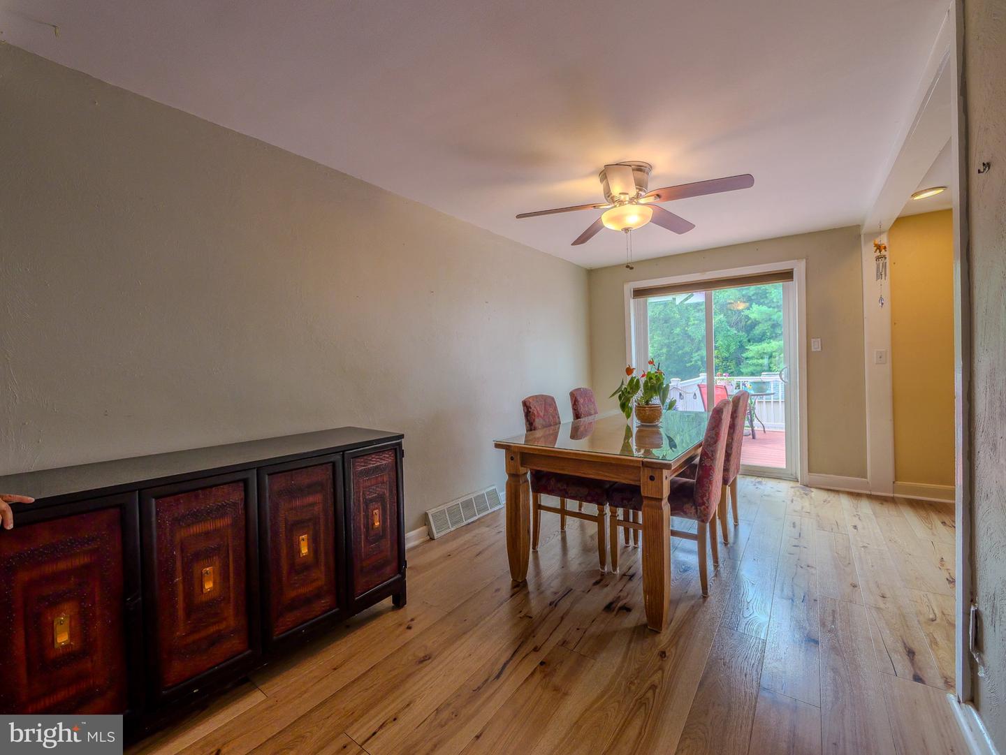 5360 Delmar Rd Property Photo 10