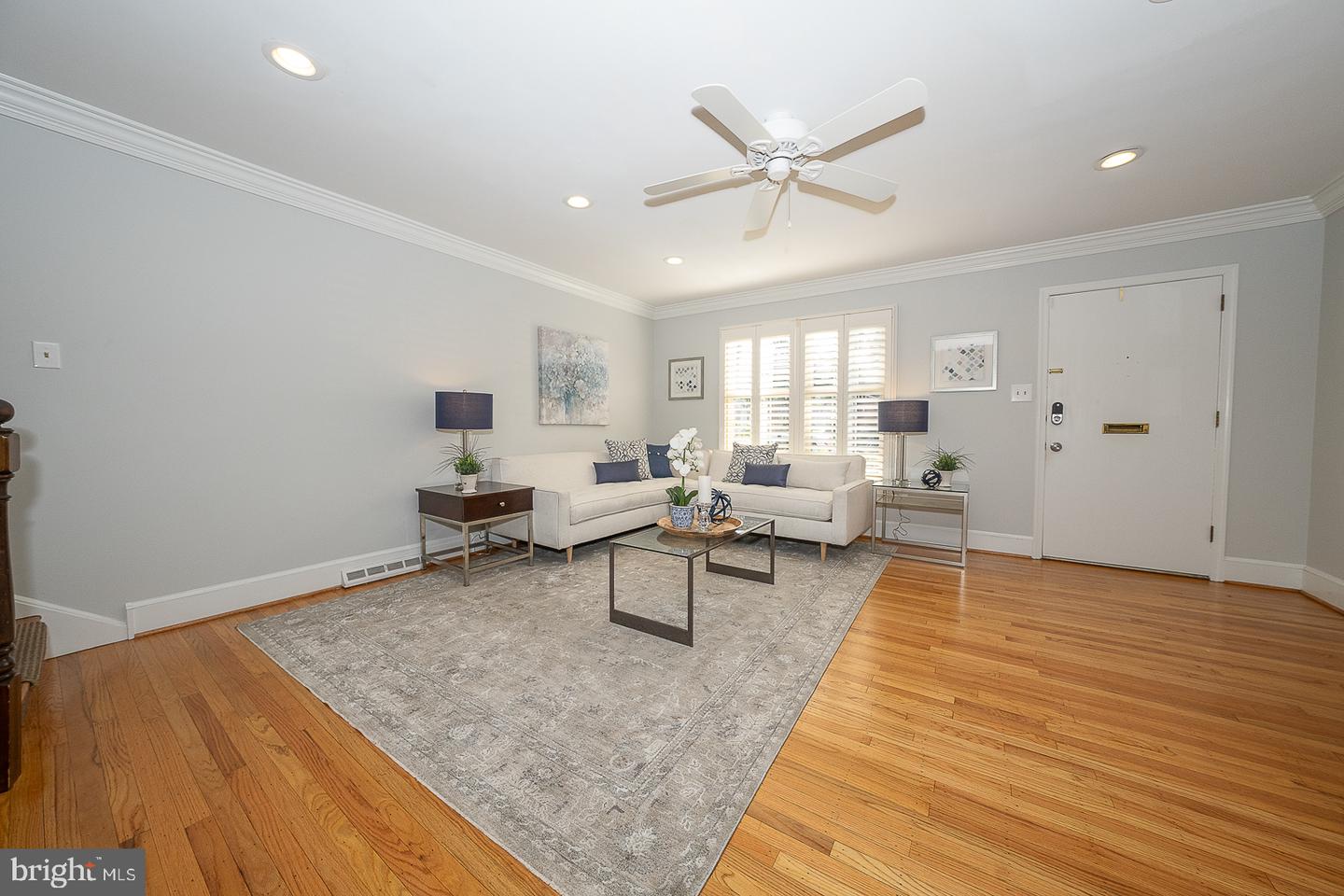 207 Bloomingdale Ave #8b Property Photo 7