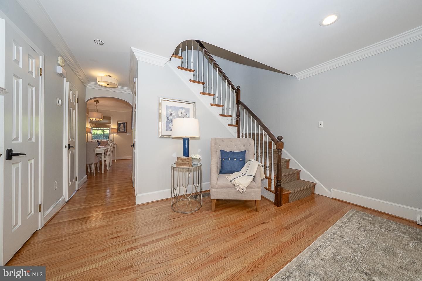 207 Bloomingdale Ave #8b Property Photo 10