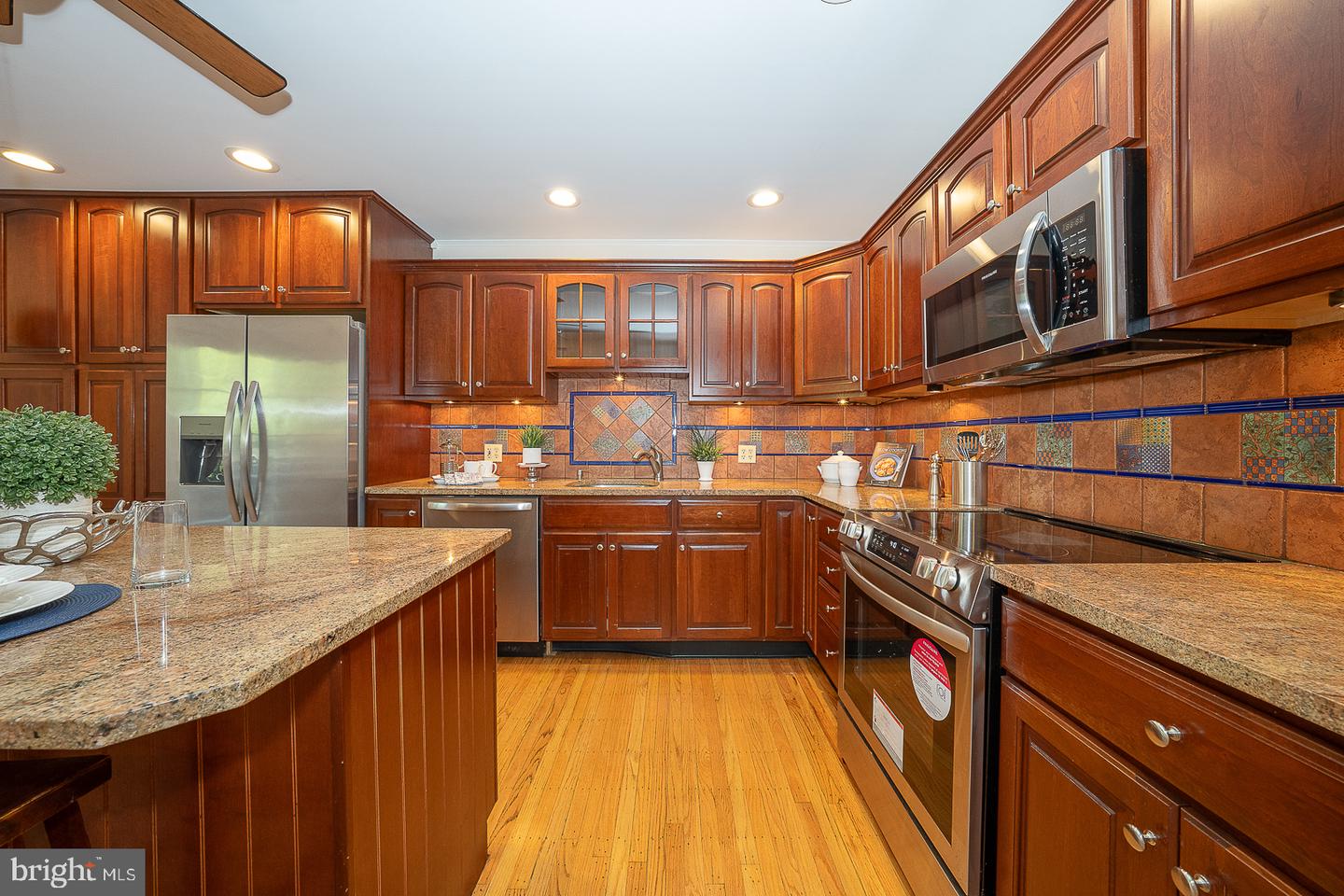 207 Bloomingdale Ave #8b Property Photo 14