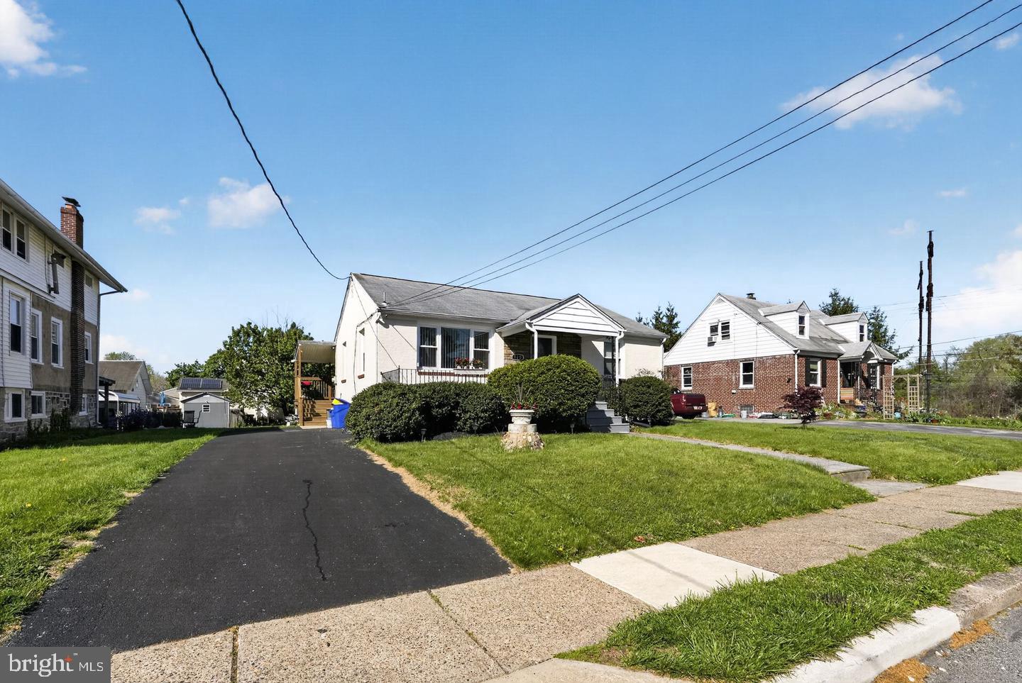 110 MCCORMICK AVE