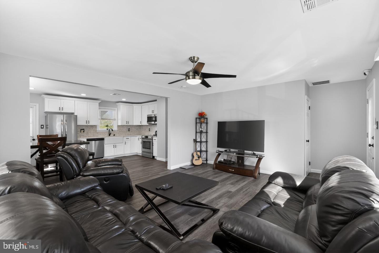 110 Mccormick Ave Property Photo 4