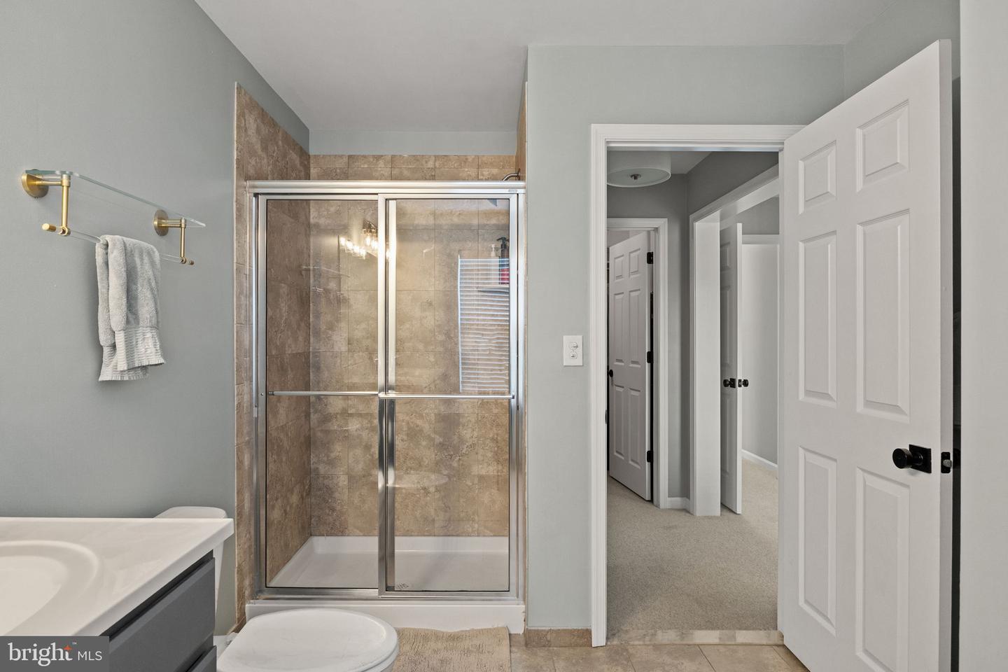887 Penn St Property Photo 22