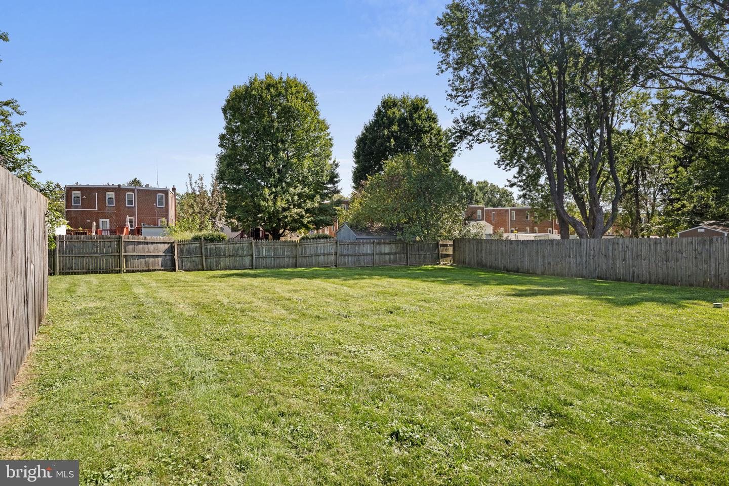 887 Penn St Property Photo 35