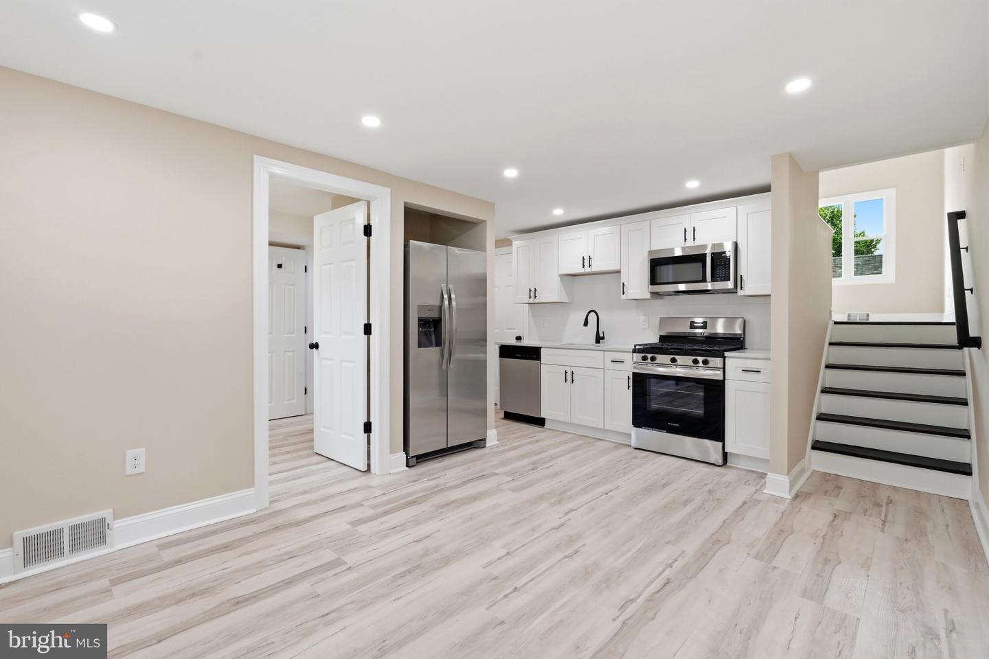 138 Fronefield Ave Property Photo 12