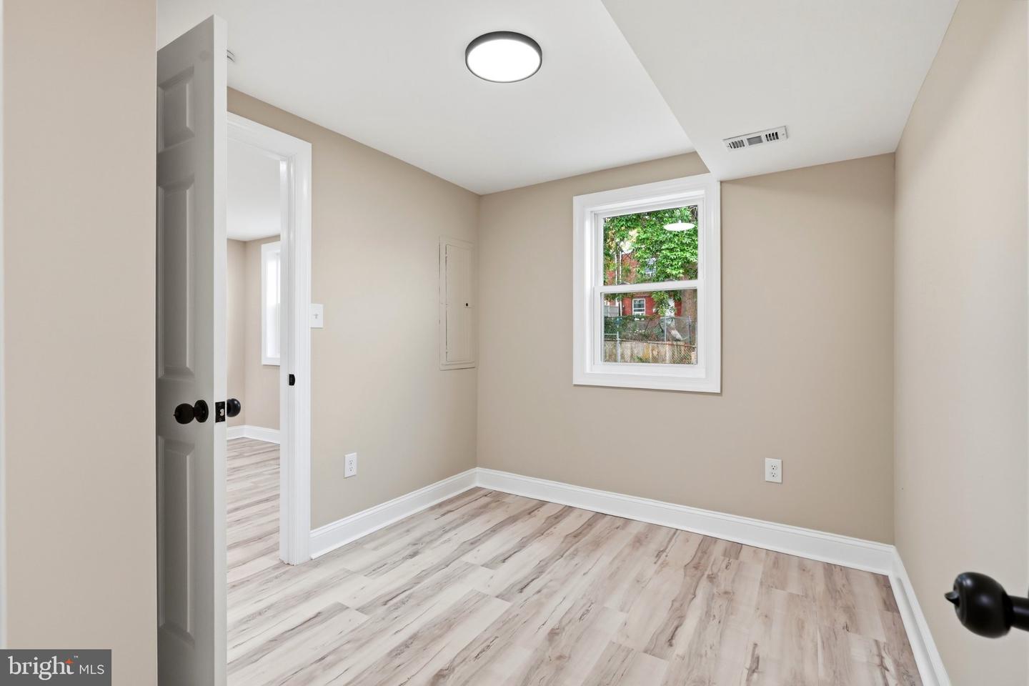 138 Fronefield Ave Property Photo 14