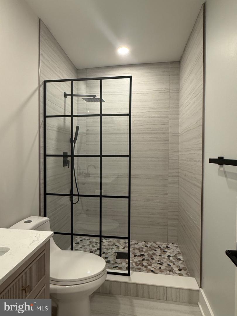 415 Jasper #2 Property Photo 6