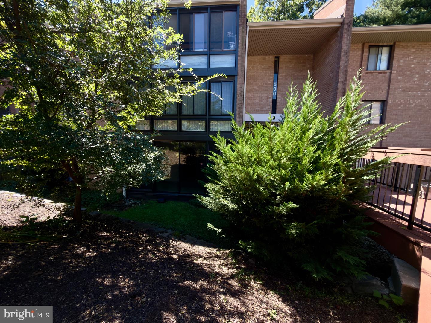 500 N LEMON ST #B-3 Property Photo 1