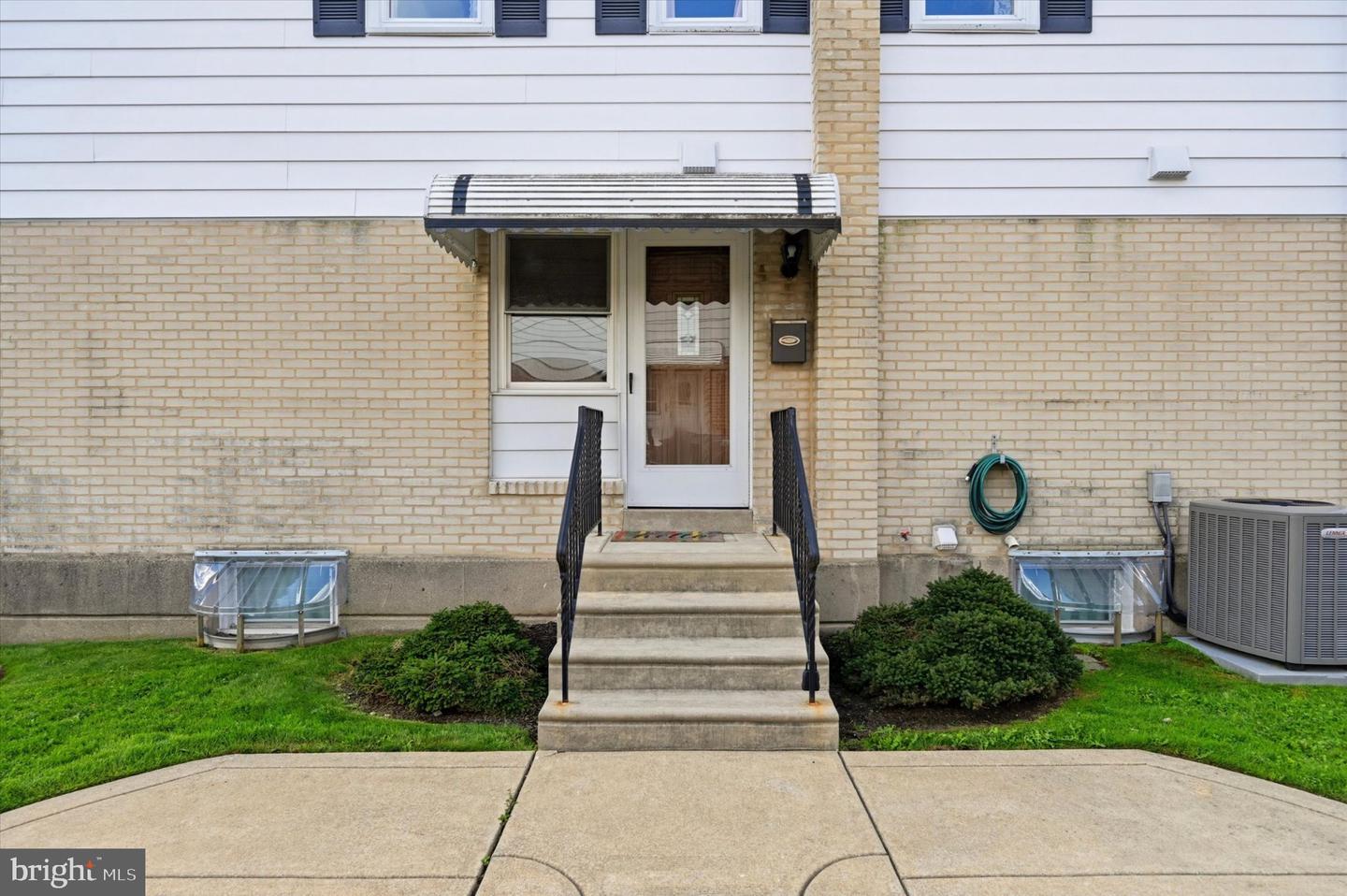 1324 Parklane Rd Property Photo 3