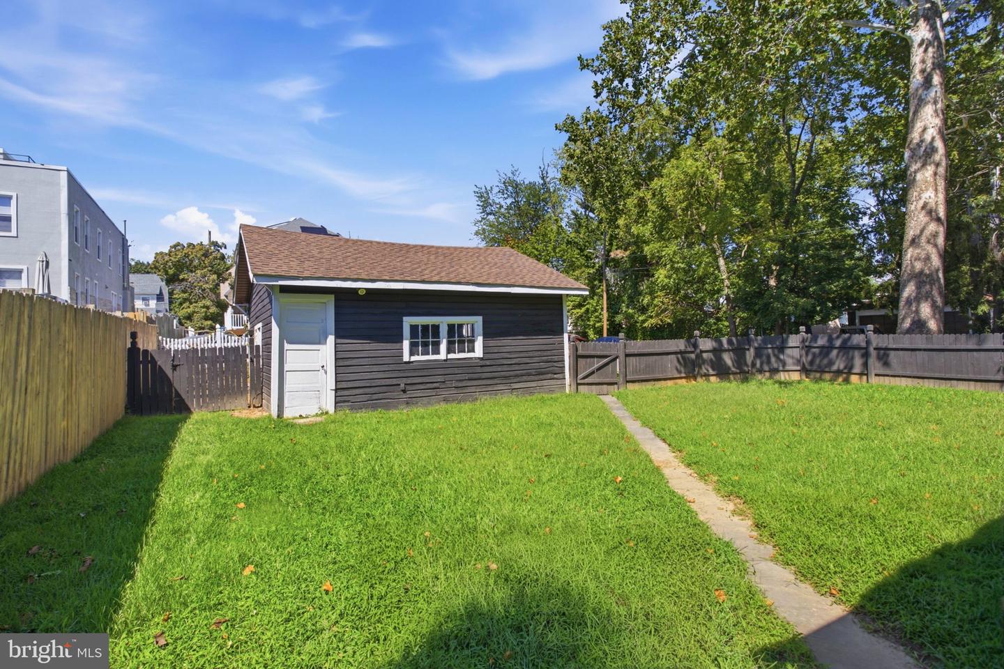 500 Sharp Ave Property Photo 3