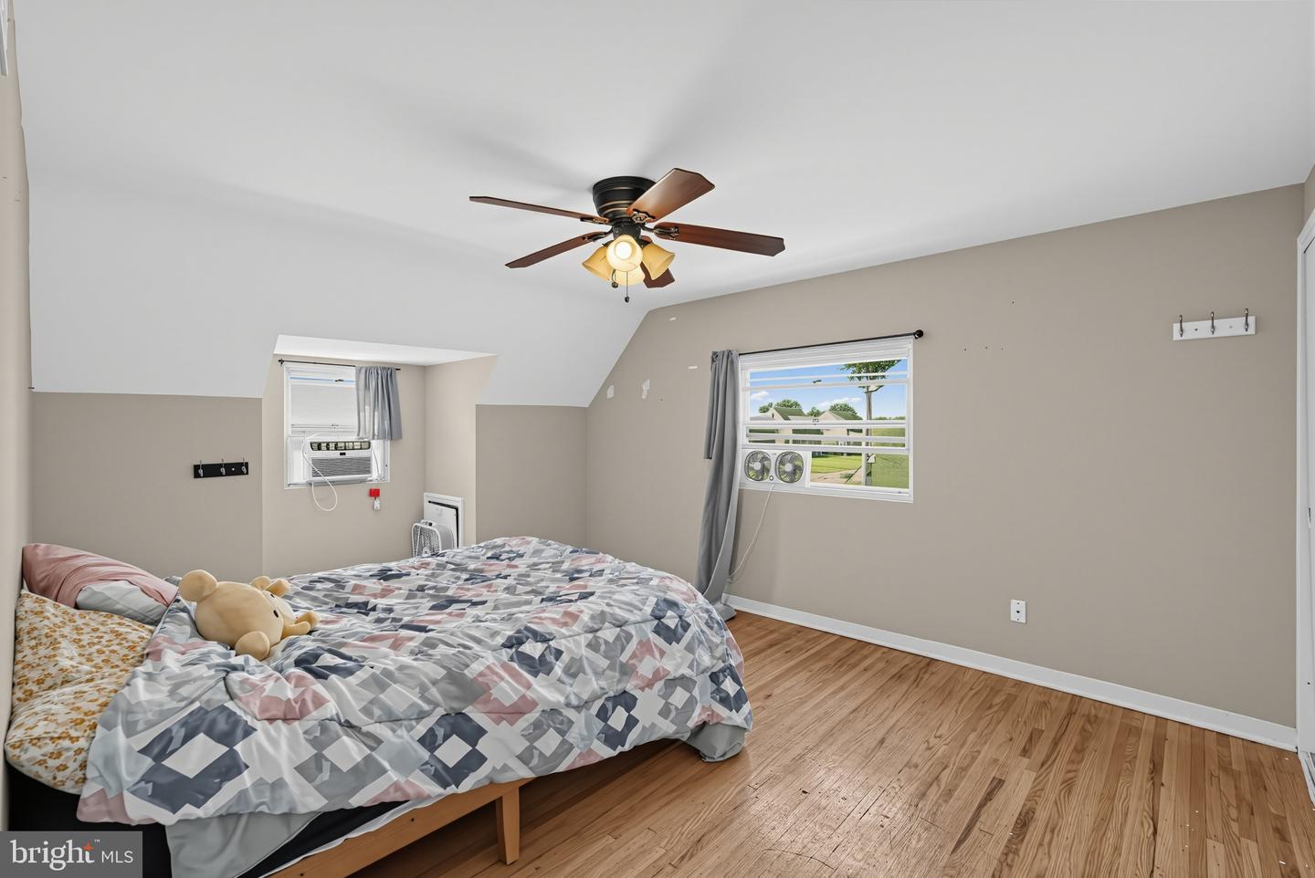2739 Springhill Rd Property Photo 18