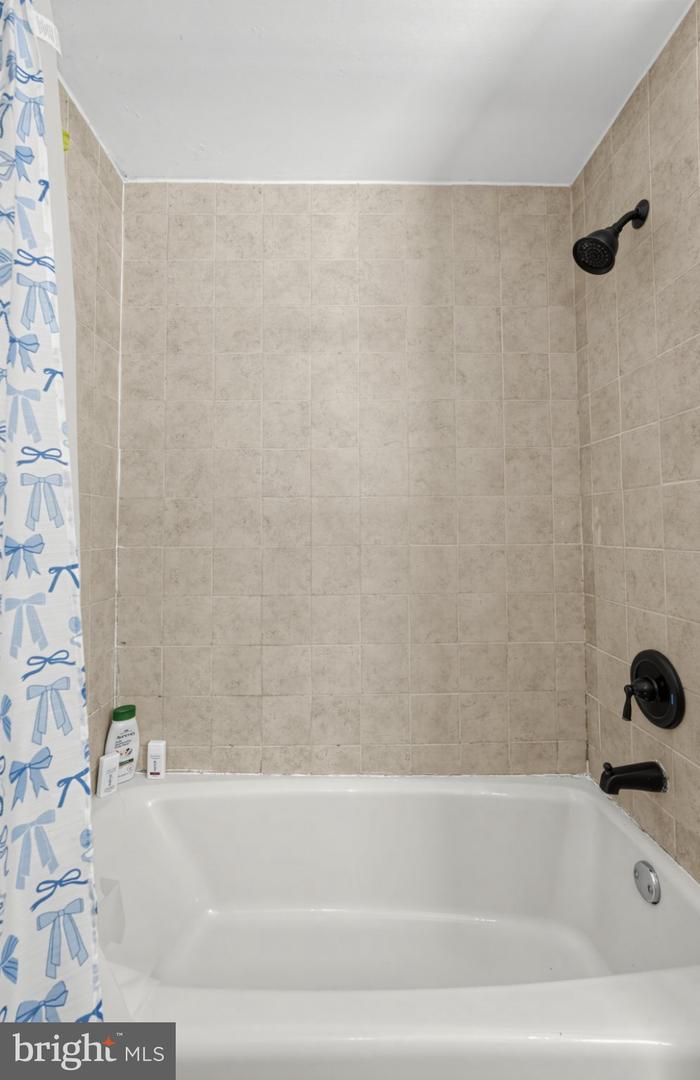 2739 Springhill Rd Property Photo 22