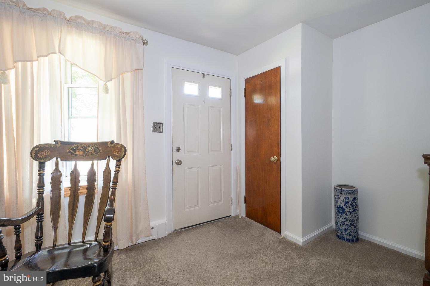 1907 Armstrong Ave Property Photo 4