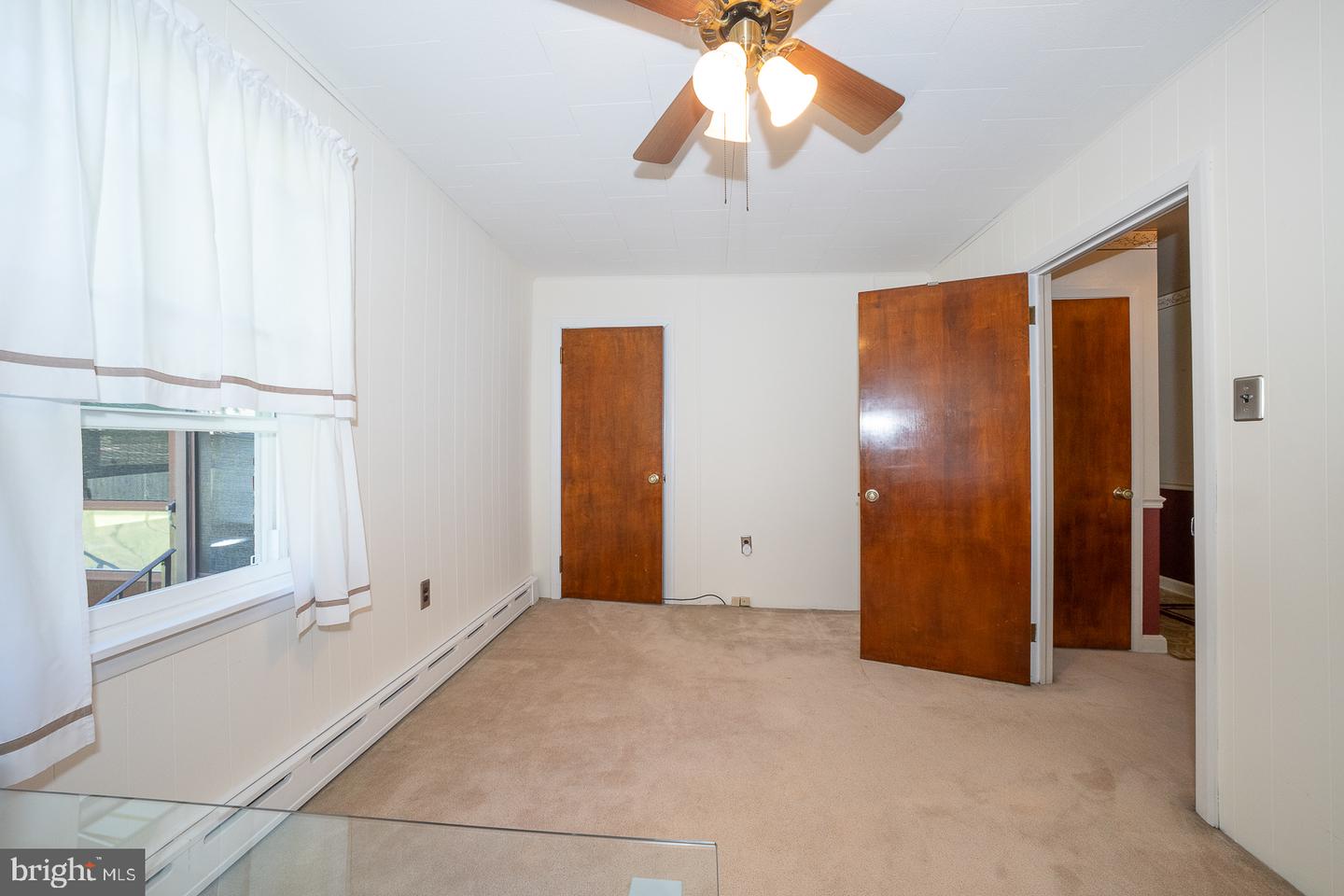 1907 Armstrong Ave Property Photo 18