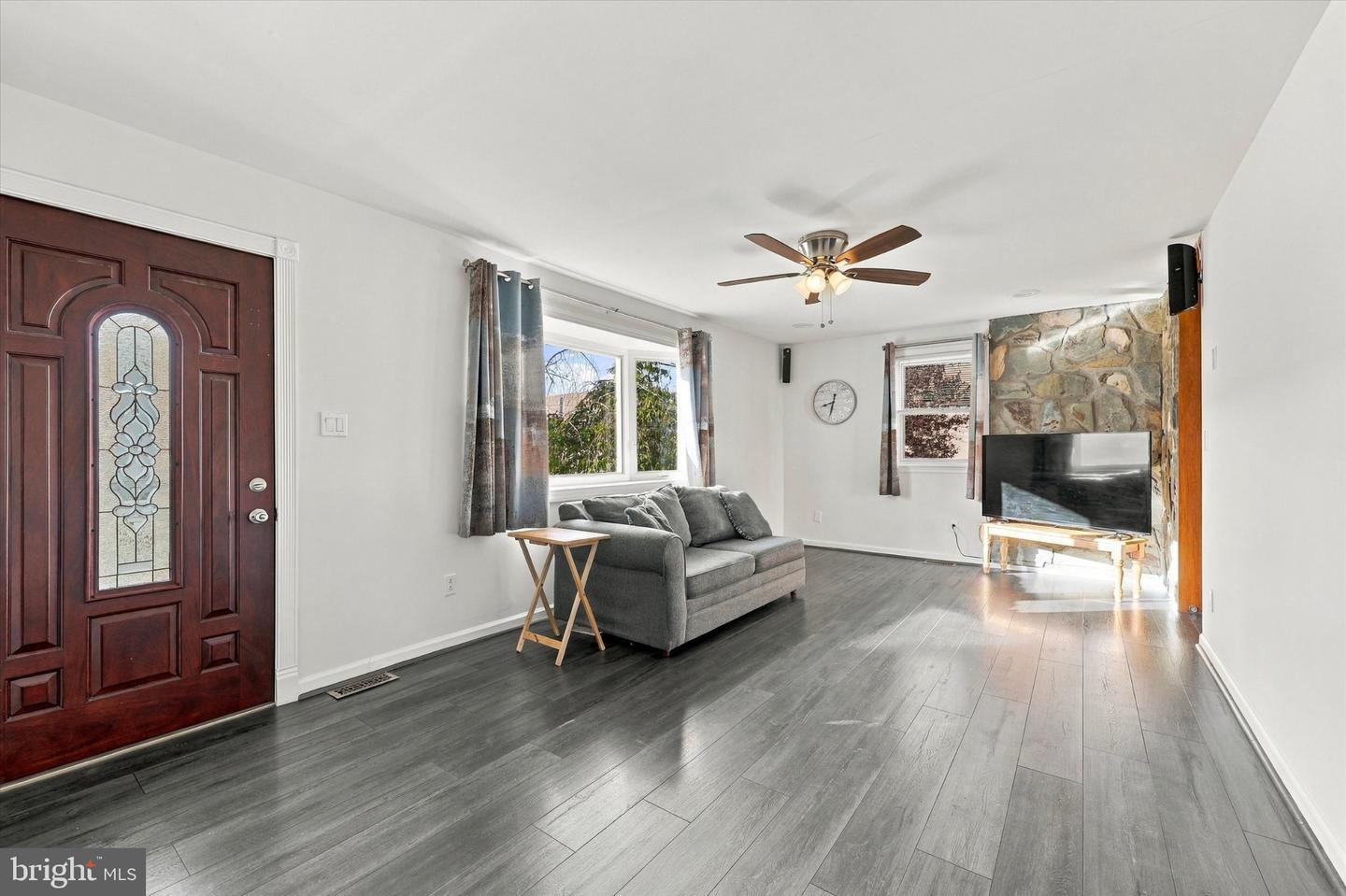 200 Price Ave Property Photo 3