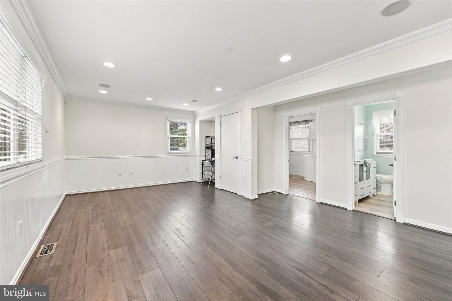 200 Price Ave Property Photo 6