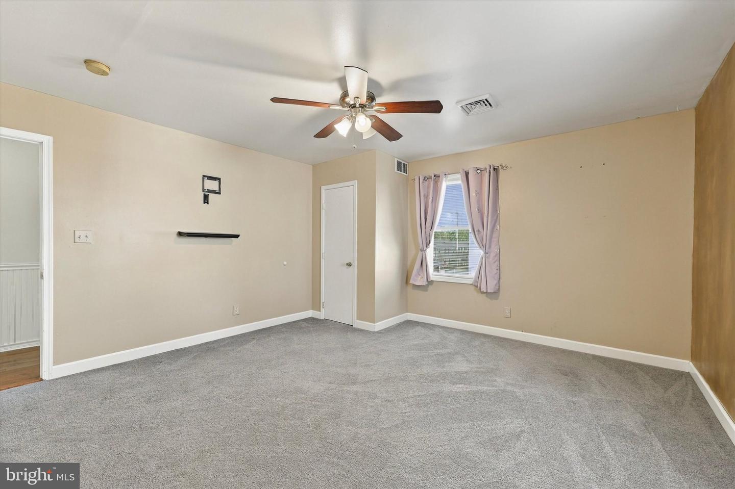 200 Price Ave Property Photo 10