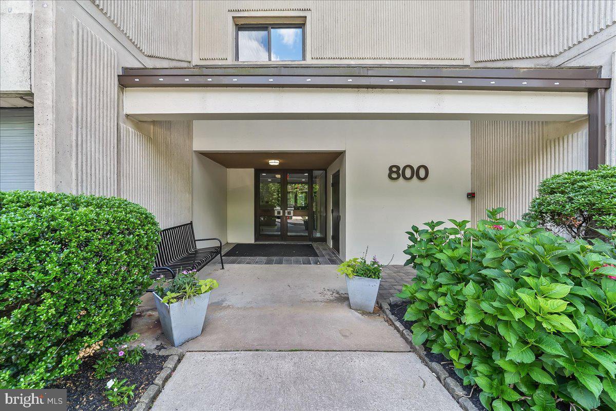 800 Avondale Rd #7a Property Photo 3