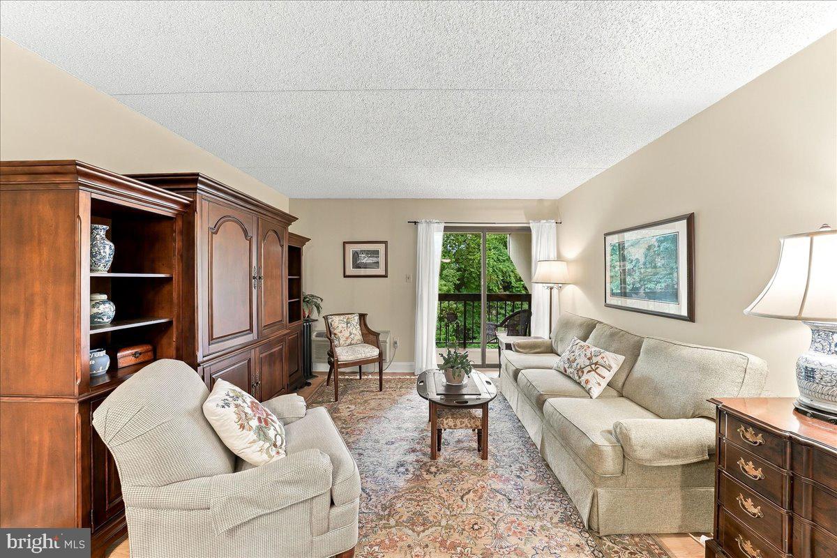 800 Avondale Rd #7a Property Photo 8