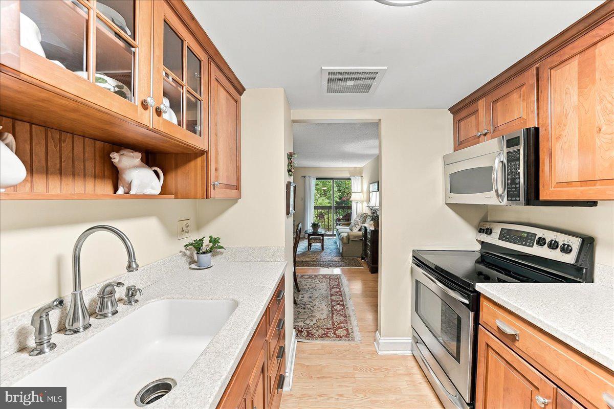 800 Avondale Rd #7a Property Photo 14