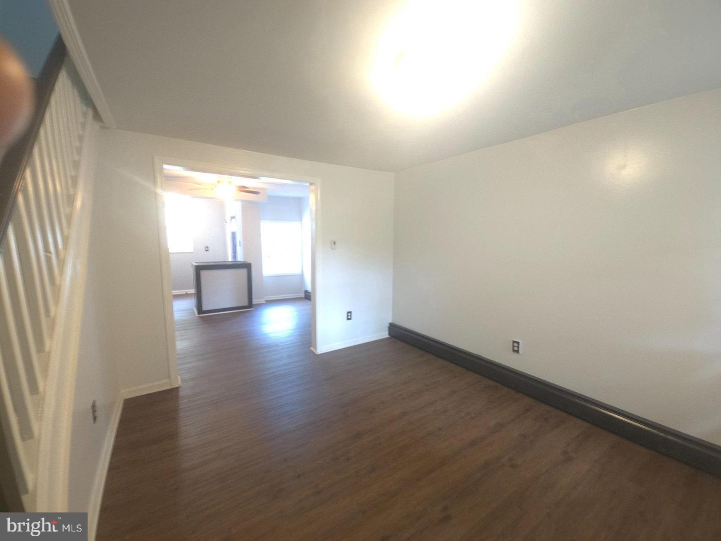 428 Croyden Rd Property Photo 5