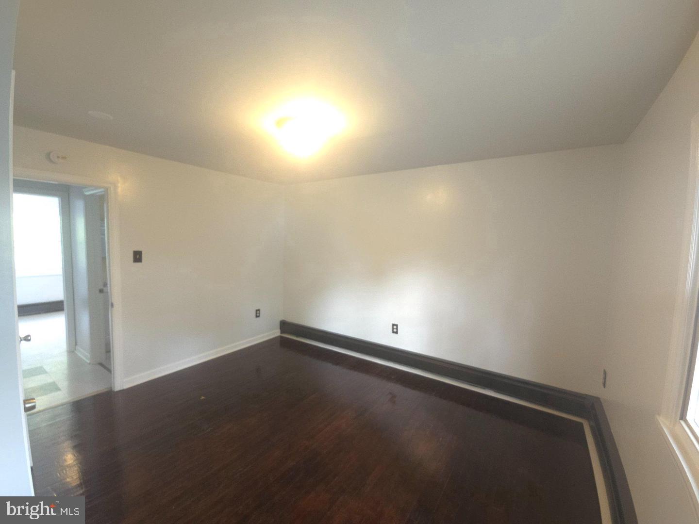 428 Croyden Rd Property Photo 9