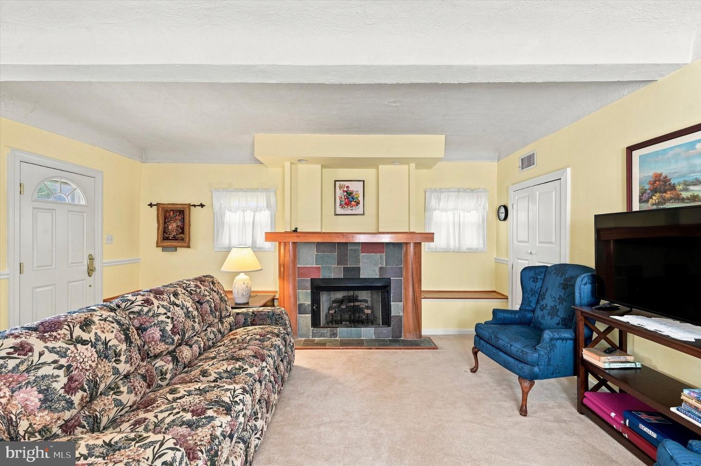 35 E Turnbull Ave Property Photo 17