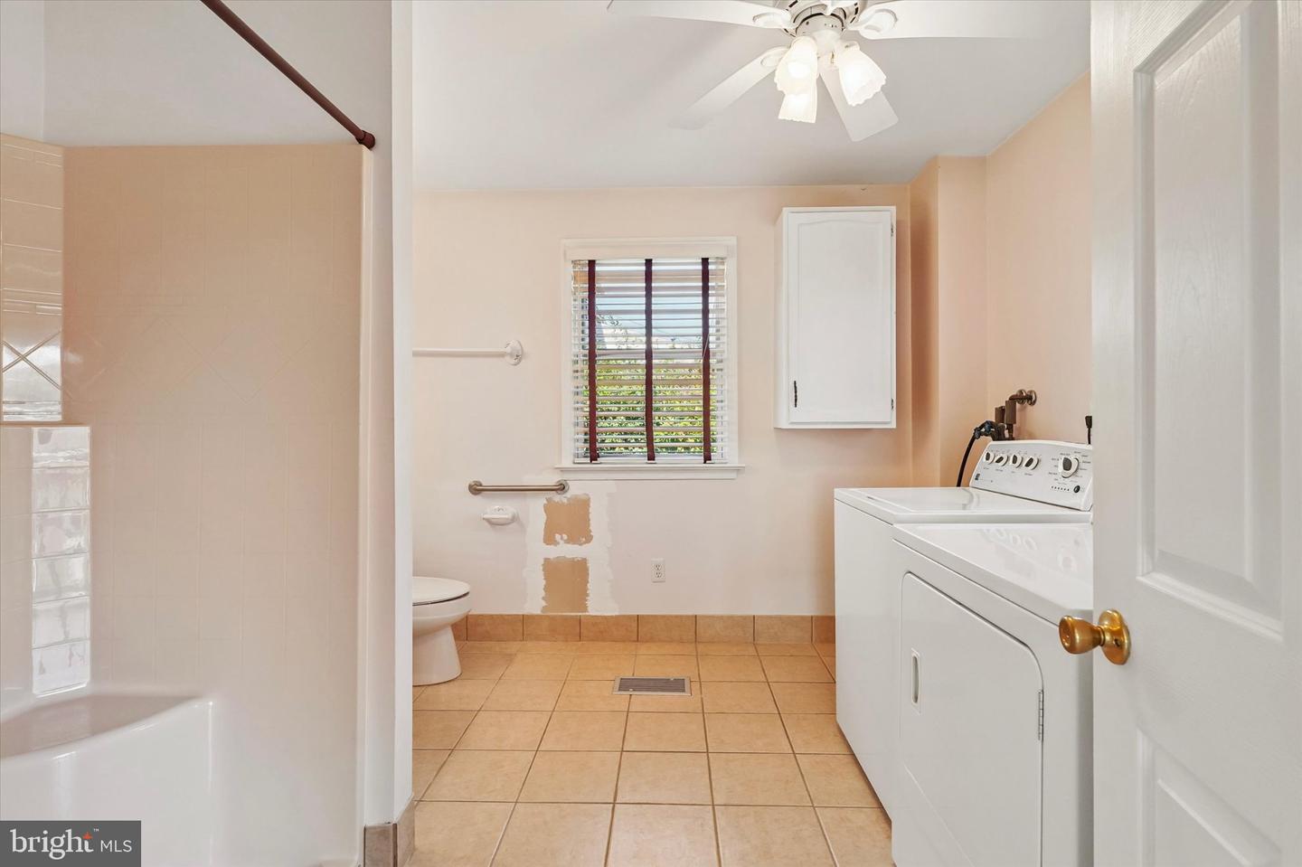 525 Achille Rd Property Photo 12