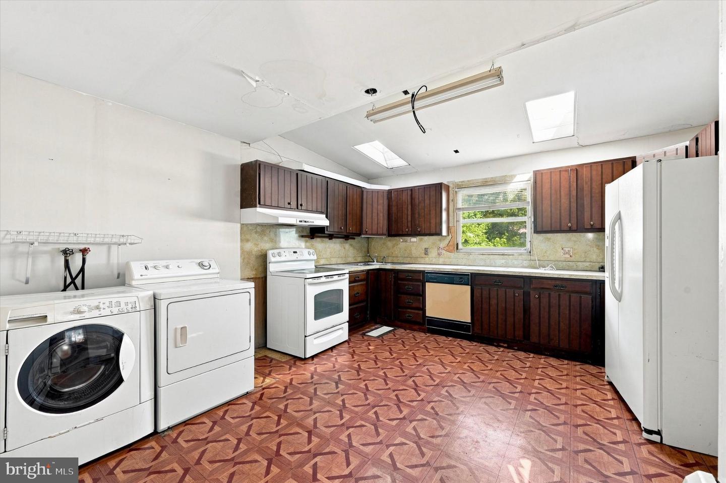 521 10th Property Photo 4