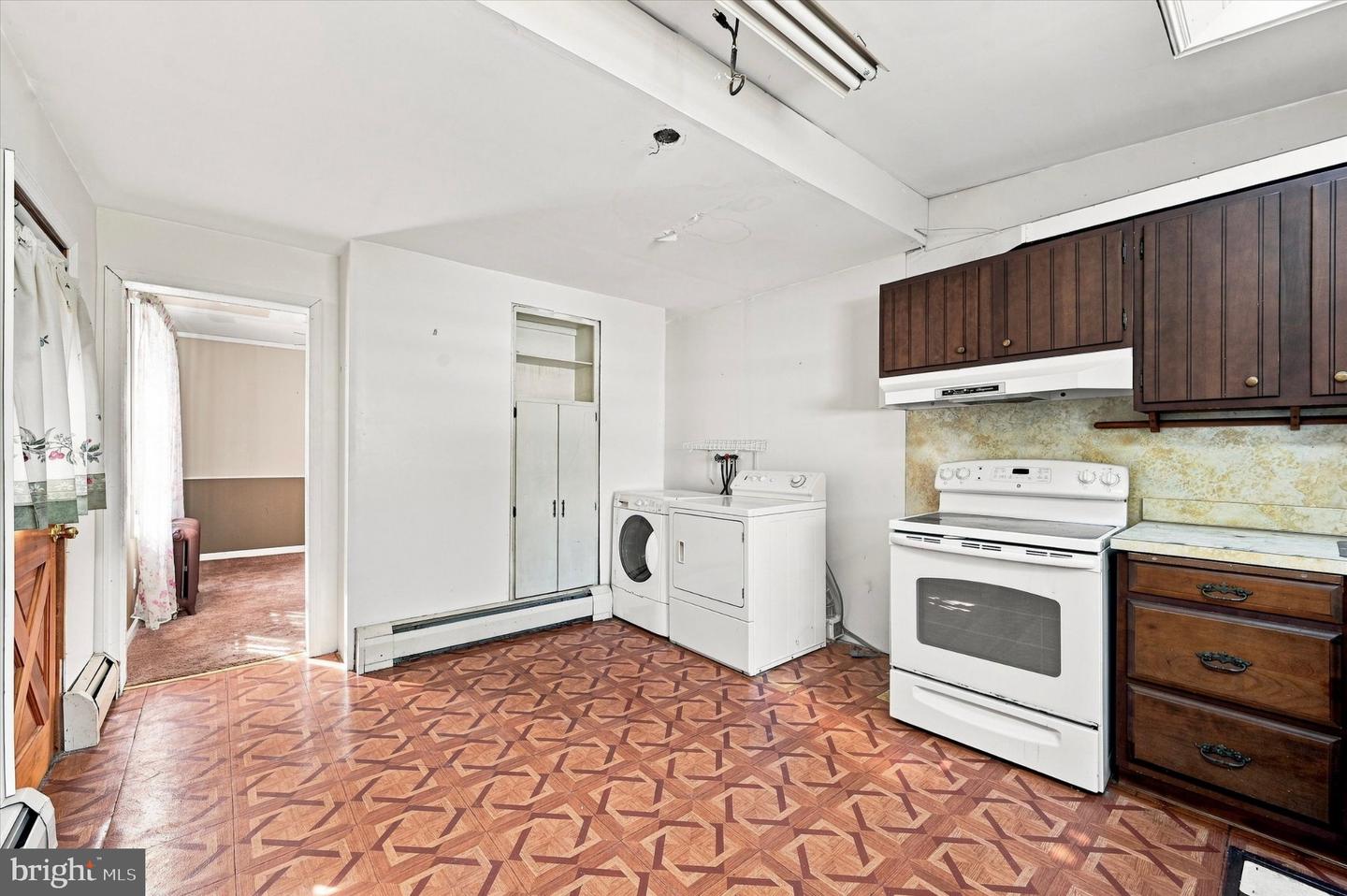 521 10th Property Photo 6