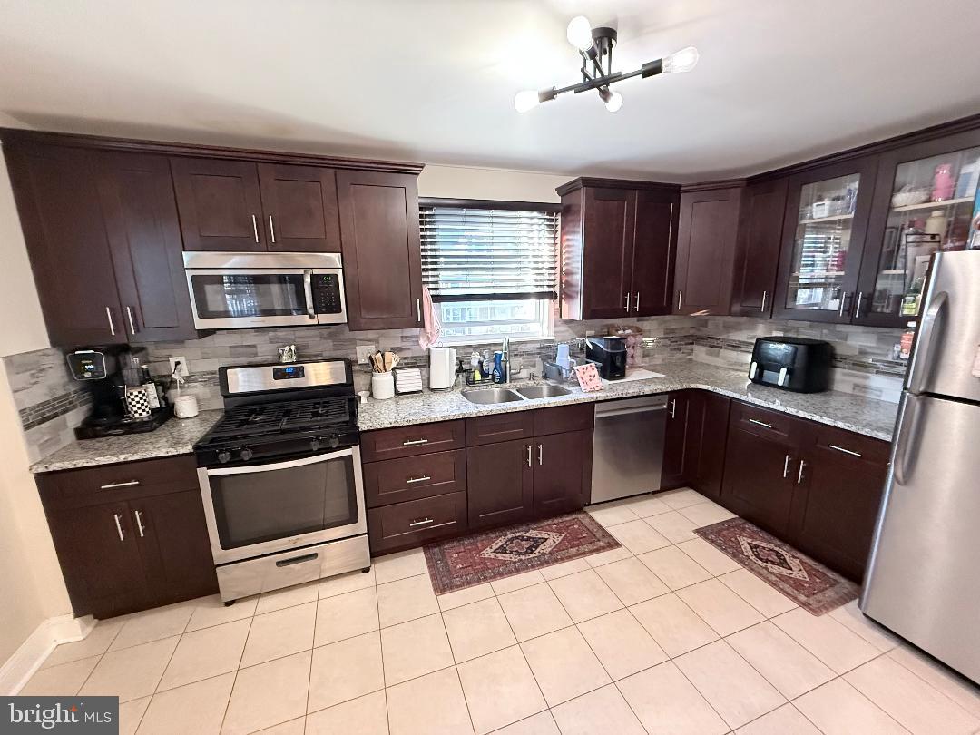 12 E Wyncliffe Ave Property Photo 13
