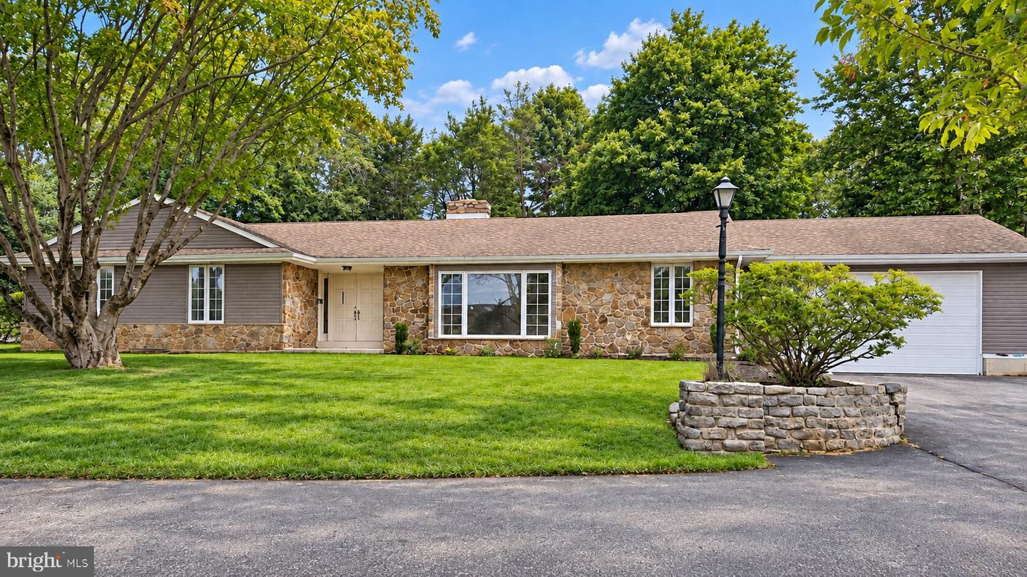 2734 Old Cedar Grove Rd Property Photo 2