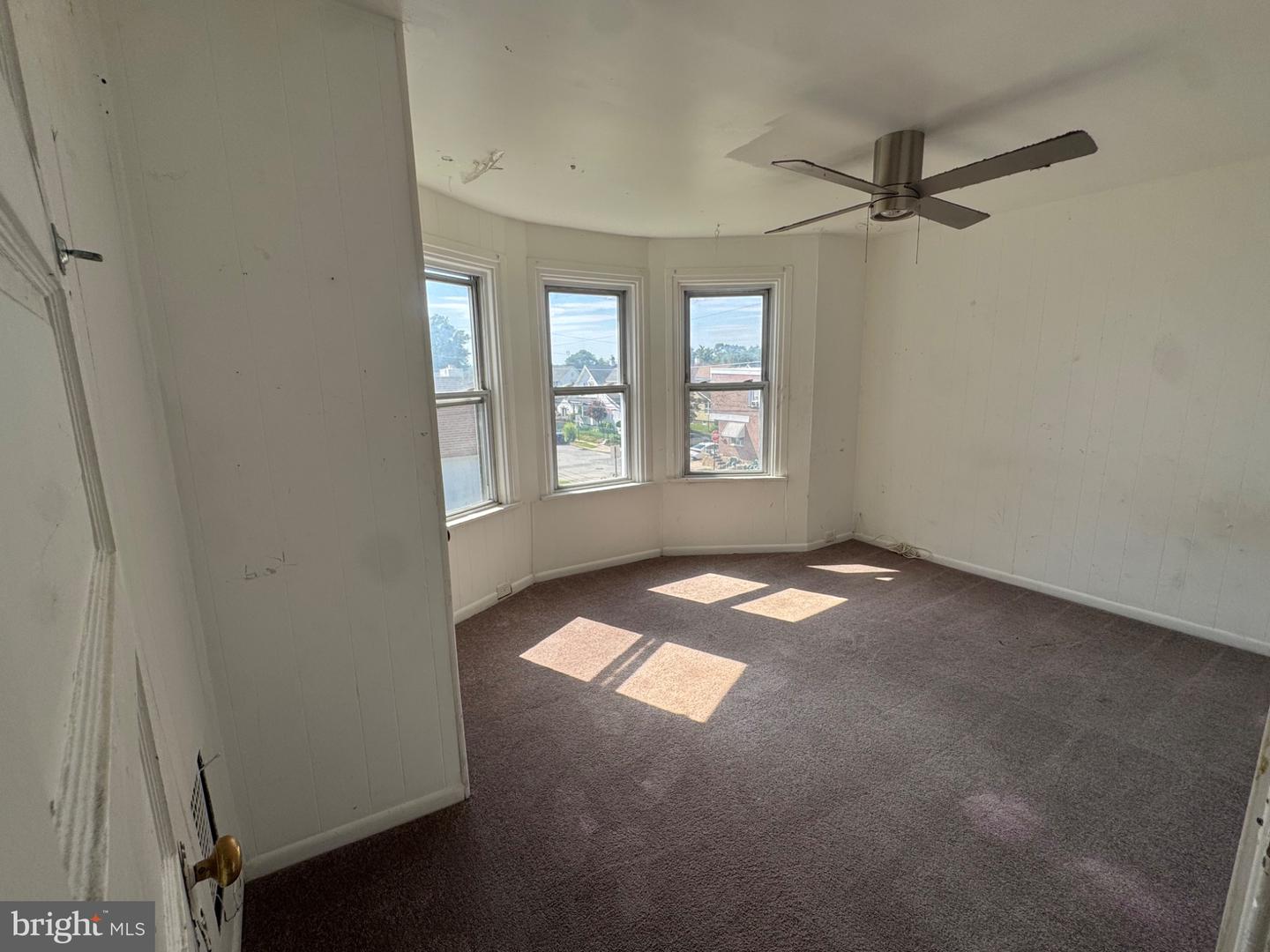 307 Taylor Ave Property Photo 9