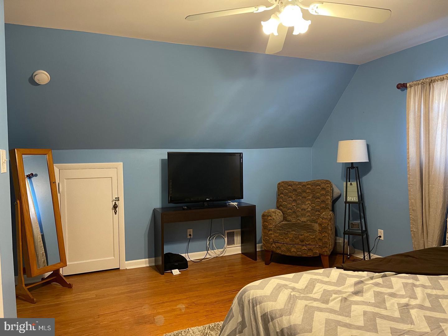 1357 Valley Rd Property Photo 12