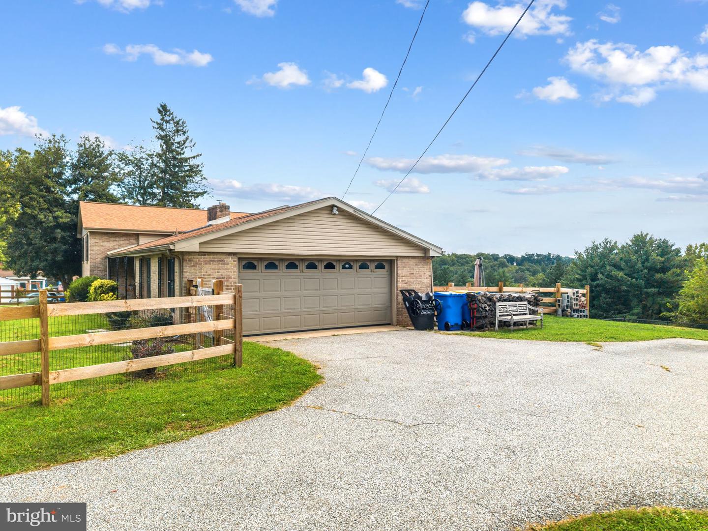 140 Governor Markham Dr Property Photo 29