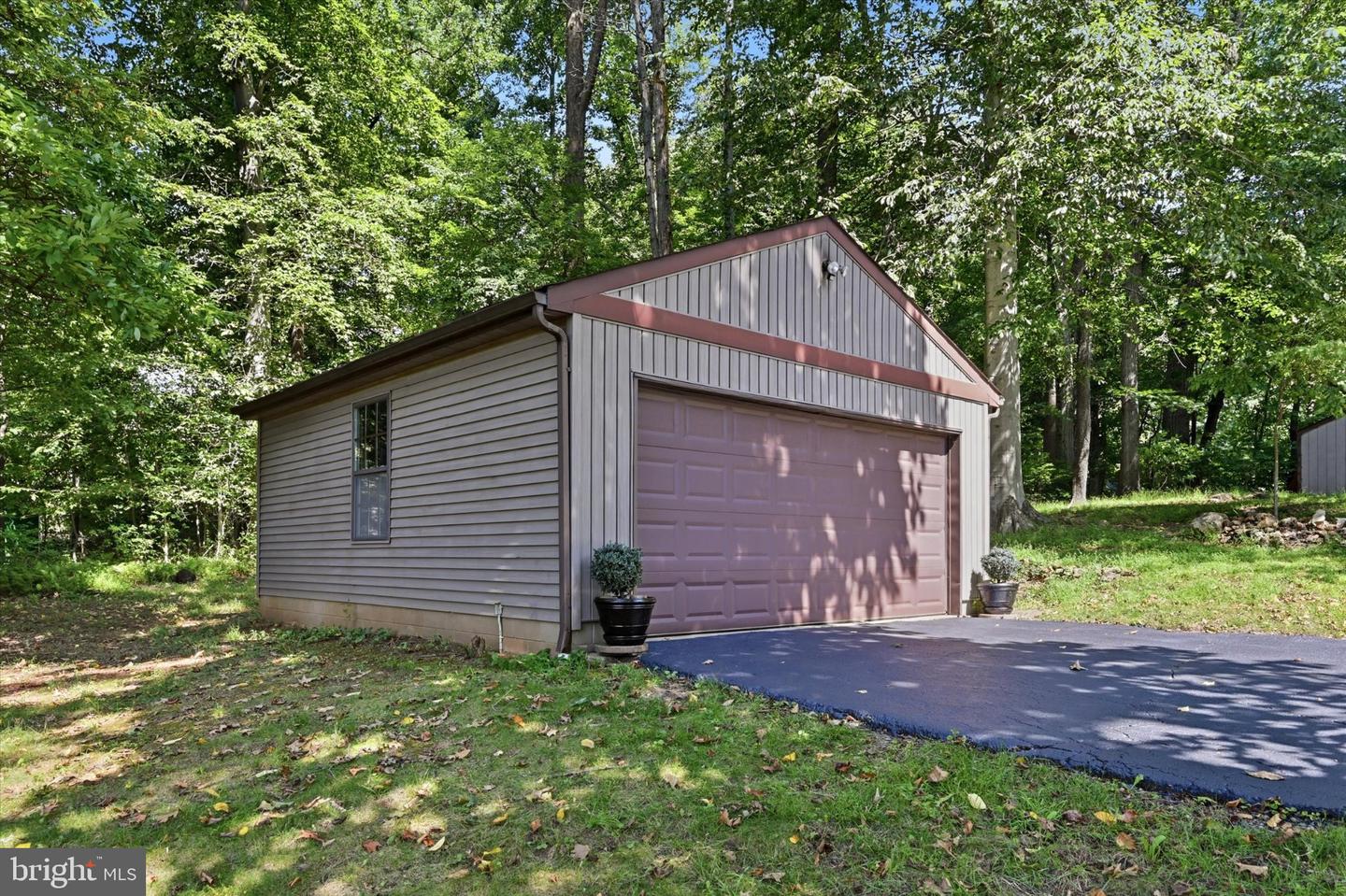 3 Stephen Dr Property Photo 5