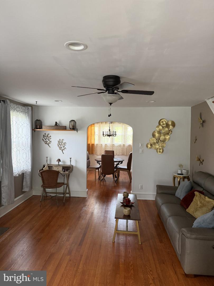 635 Lukens Ave Property Photo 8