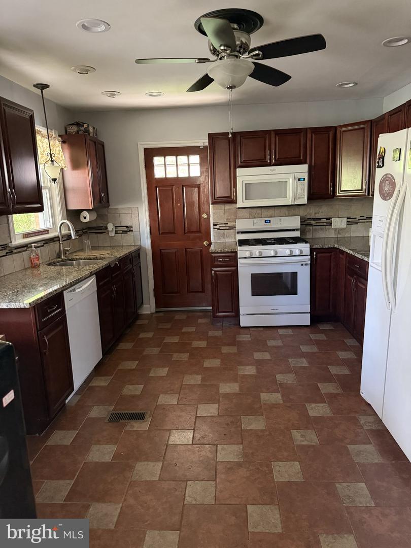 635 Lukens Ave Property Photo 10