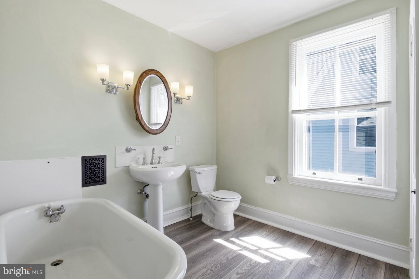 12 Linden Ave Property Photo 22