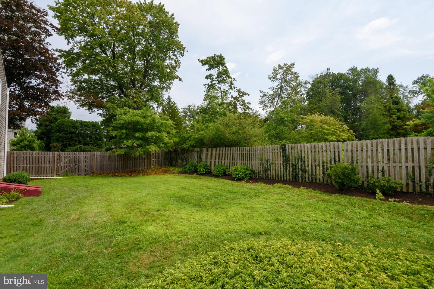 5 Grant Ln Property Photo 34