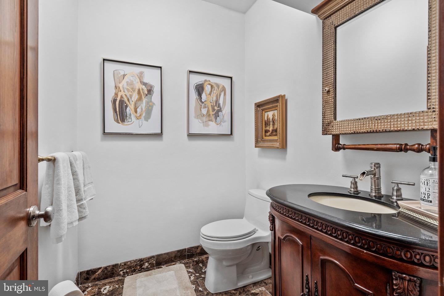 759 Applegate Ln Property Photo 34