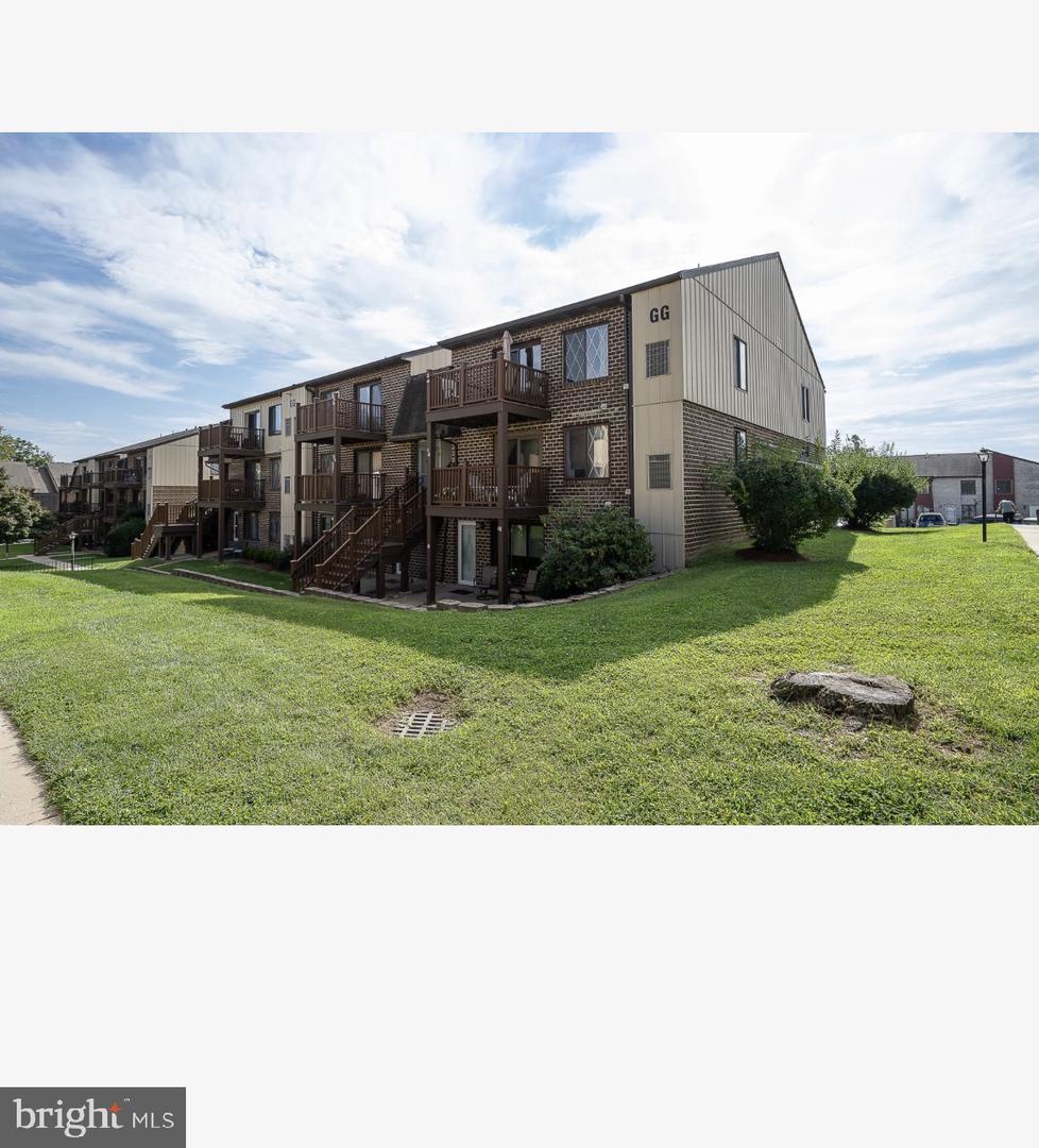 5200 Hilltop Dr Gg 26 #504 Property Photo 3