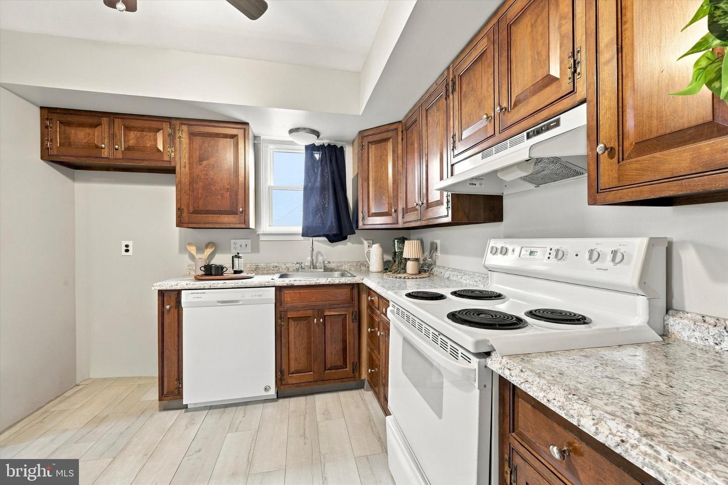 1708 Holmes Ave Property Photo 11