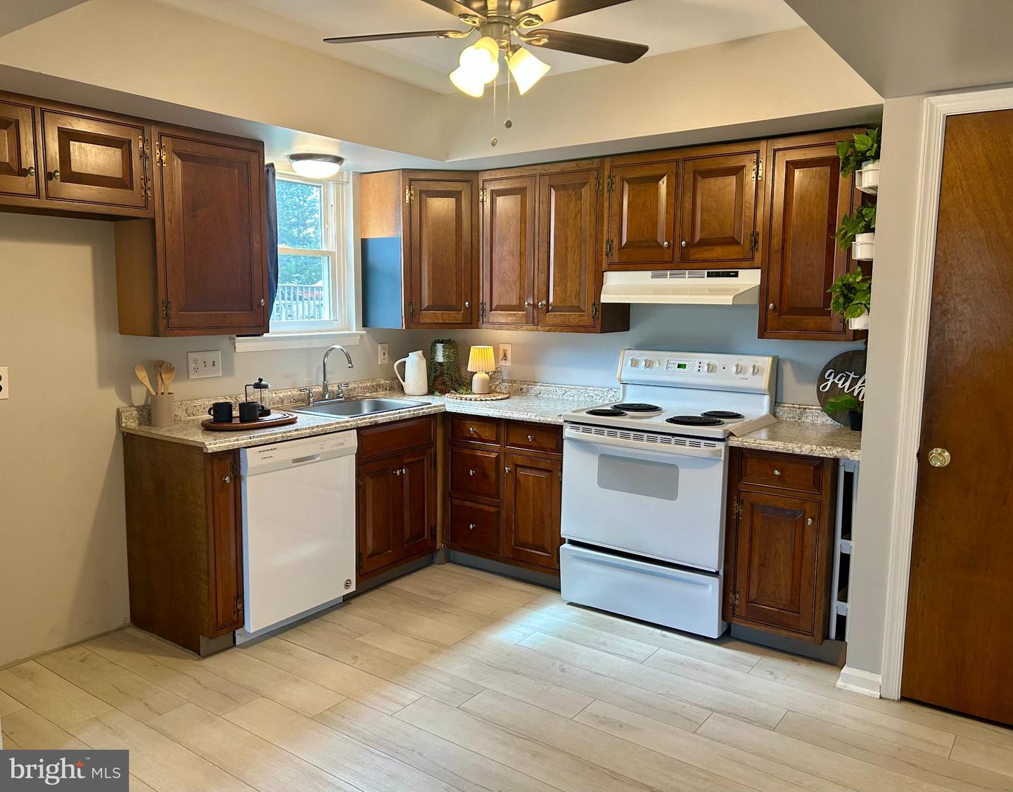 1708 Holmes Ave Property Photo 12