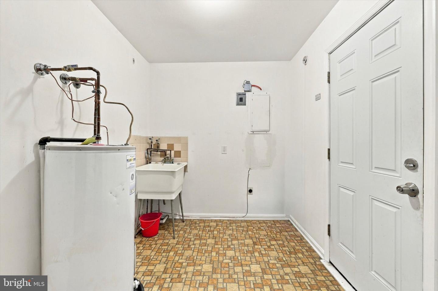 1708 Holmes Ave Property Photo 17