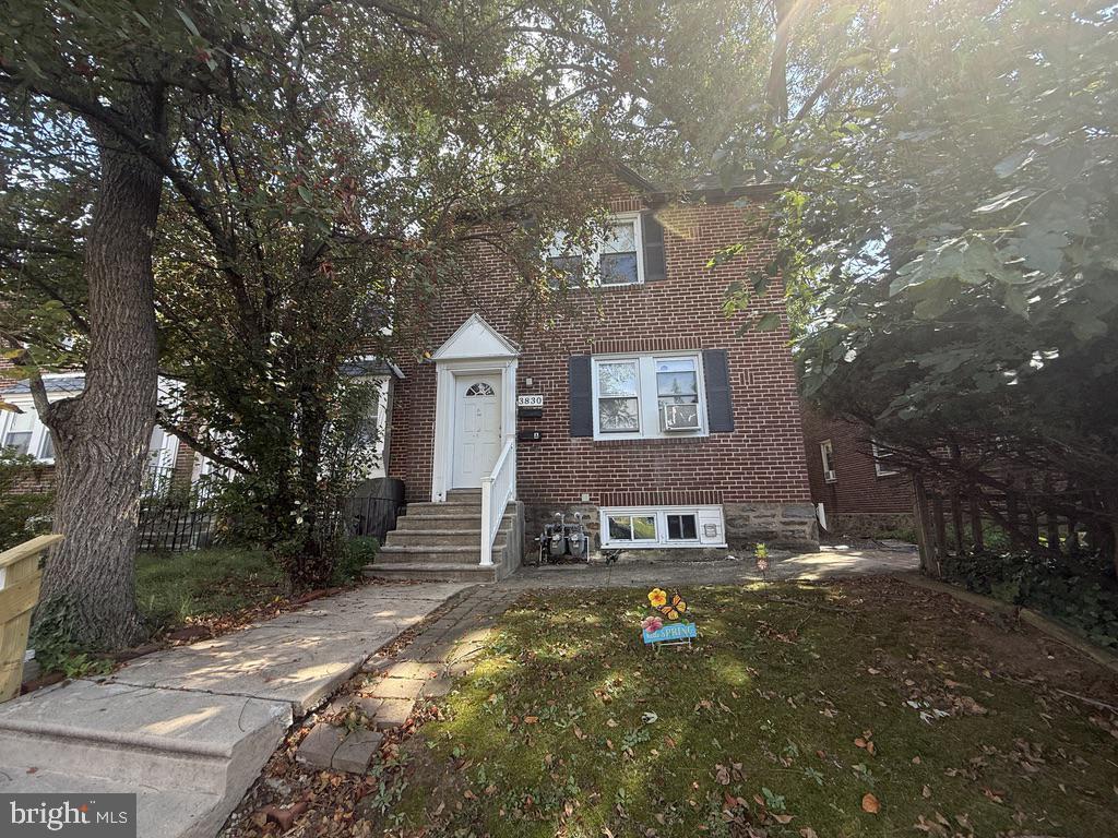 3830 BERKLEY AVE Property Photo 1