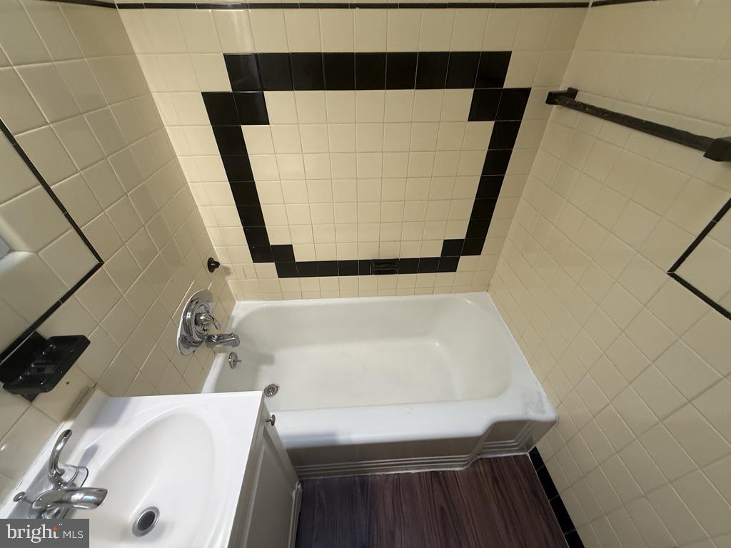 3830 Berkley Ave Property Photo 10